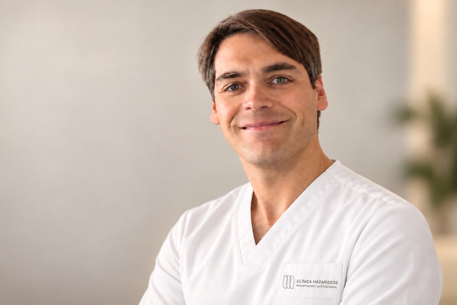 Dr. César Mazariegos, odontólogo de Clínica Mazariegos en Valladolid.